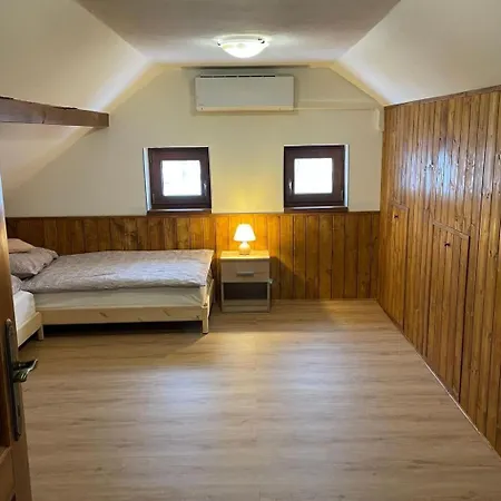 Exklusive Rueckzugsmoeglichkeit Slavinka By Interhome בית נופש יאנוב